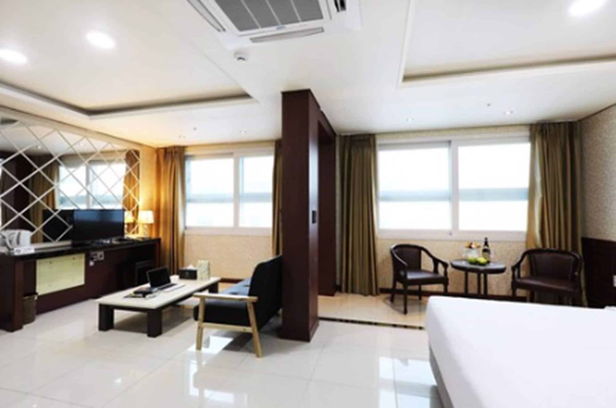 Intercity Seoul Hotel Exterior photo