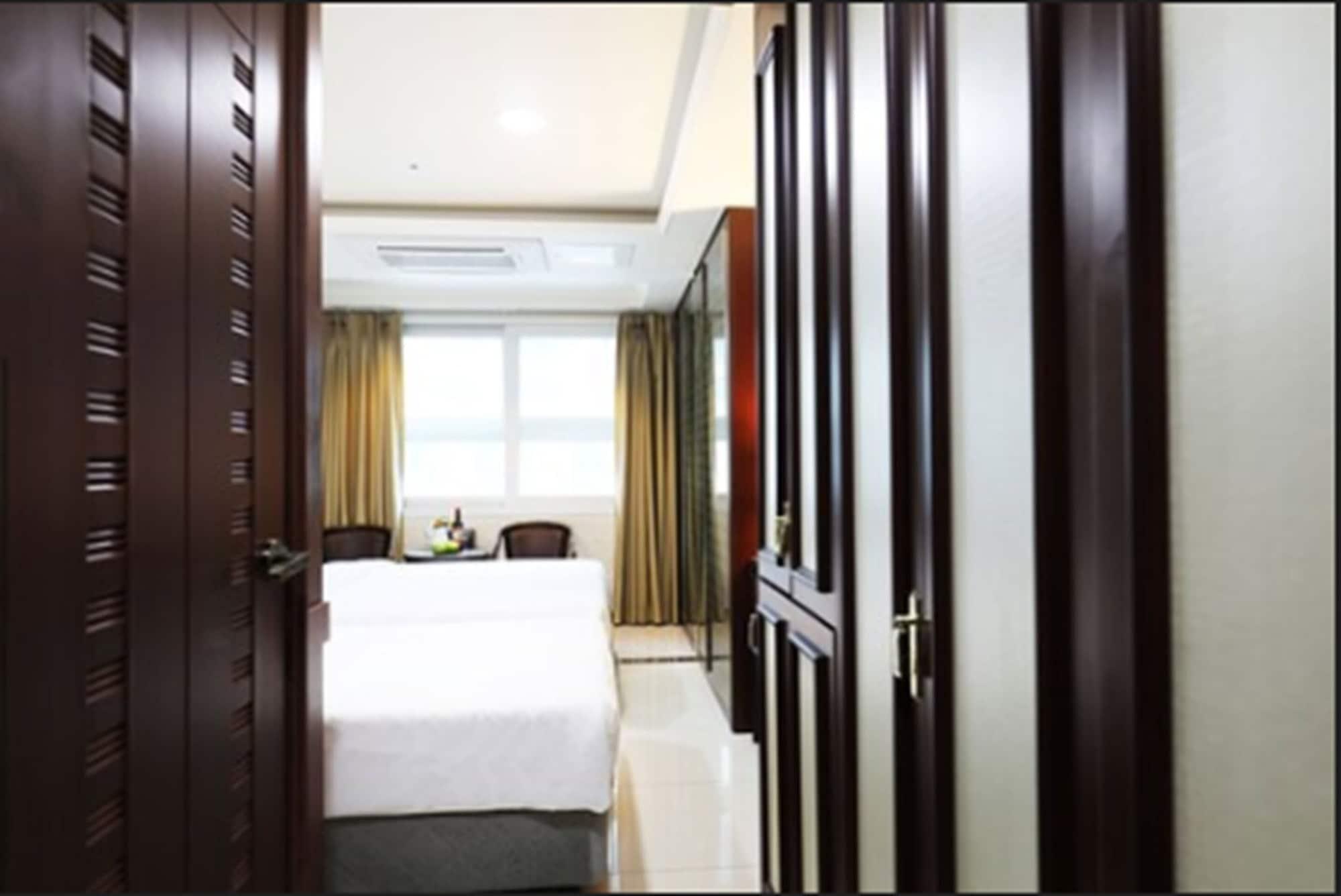 Intercity Seoul Hotel Exterior photo